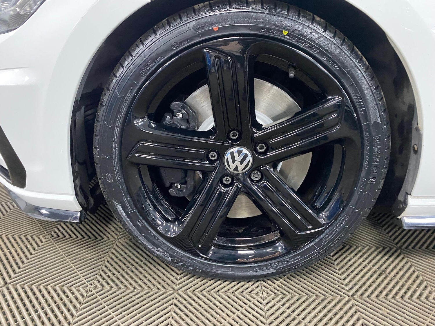 Used Volkswagen Golf 2017 for sale - 76993405: Photo 52