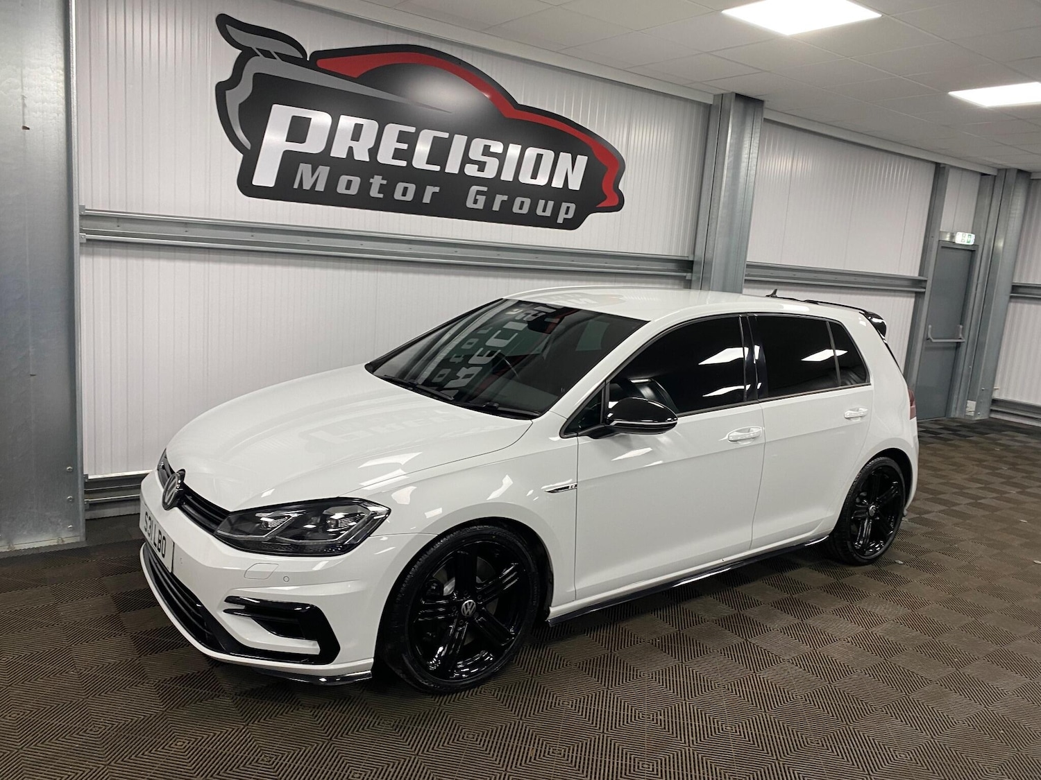 Used Volkswagen Golf 2017 for sale - 76993405: Photo 6