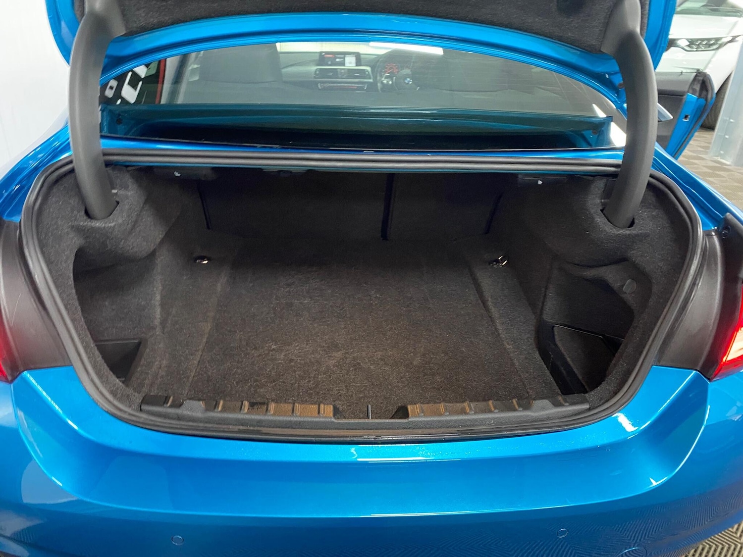 Used BMW 4 Series 2018 for sale - 76918543: Photo 44