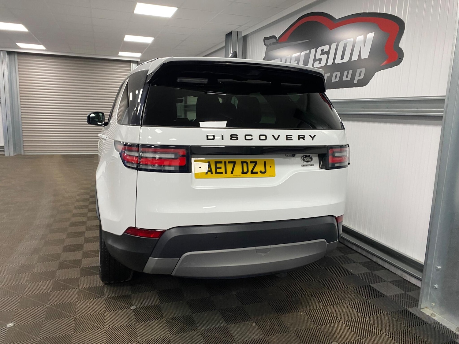 Used Land Rover Discovery 2017 for sale - 76997683: Photo 24