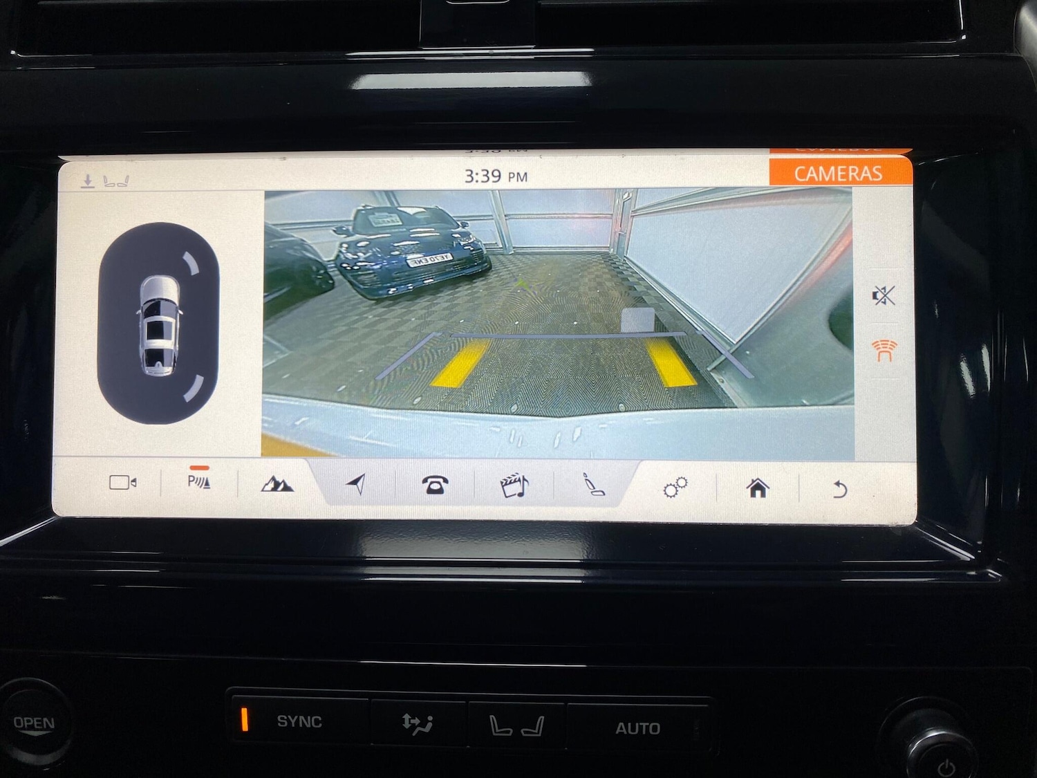 Used Land Rover Discovery 2017 for sale - 76997683: Photo 45