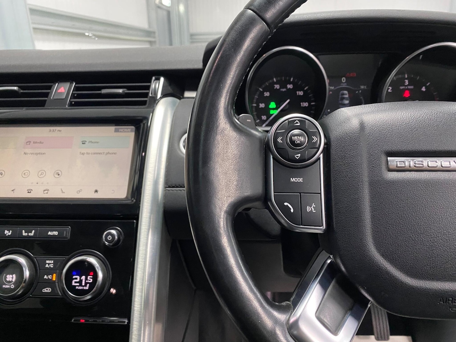 Used Land Rover Discovery 2017 for sale - 76997683: Photo 47