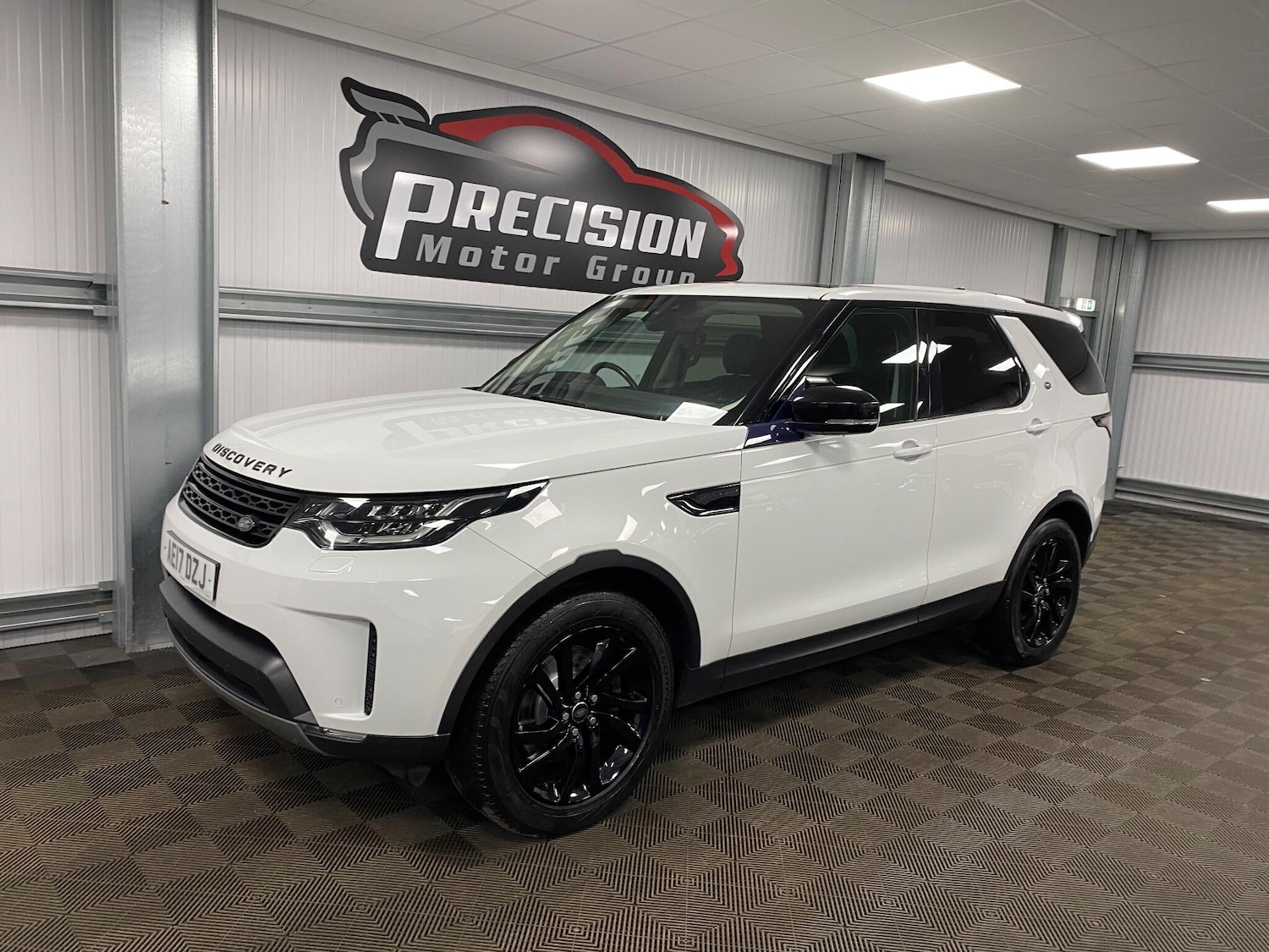 Used Land Rover Discovery 2017 for sale - 76997683: Photo 6