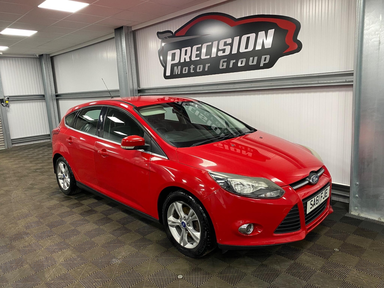 Used Ford Focus 2011 for sale - 77144276: Photo 2