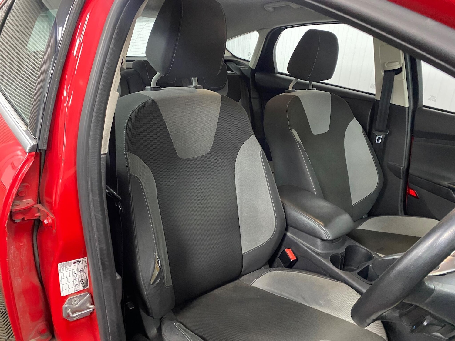 Used Ford Focus 2011 for sale - 77144276: Photo 31