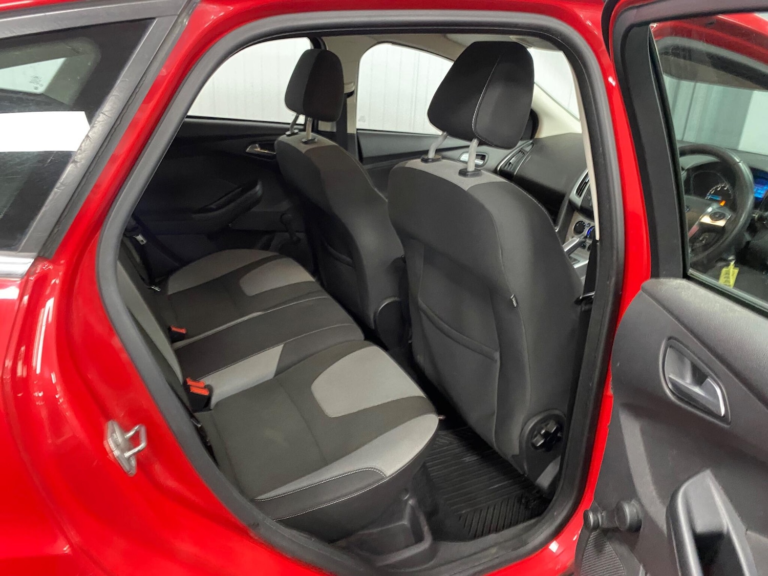 Used Ford Focus 2011 for sale - 77144276: Photo 32