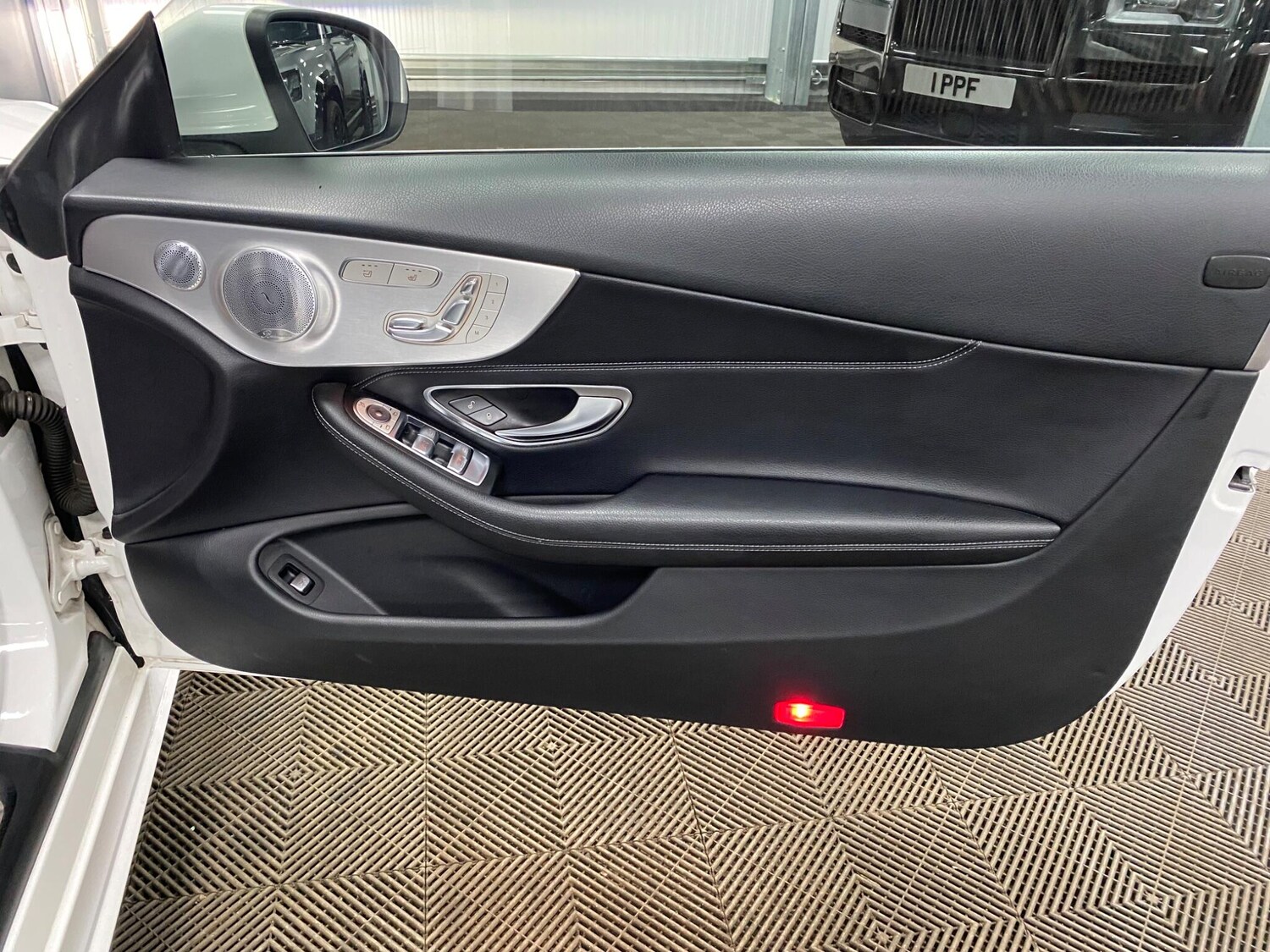 Used Mercedes-Benz C Class 2017 for sale - 77478817: Photo 42