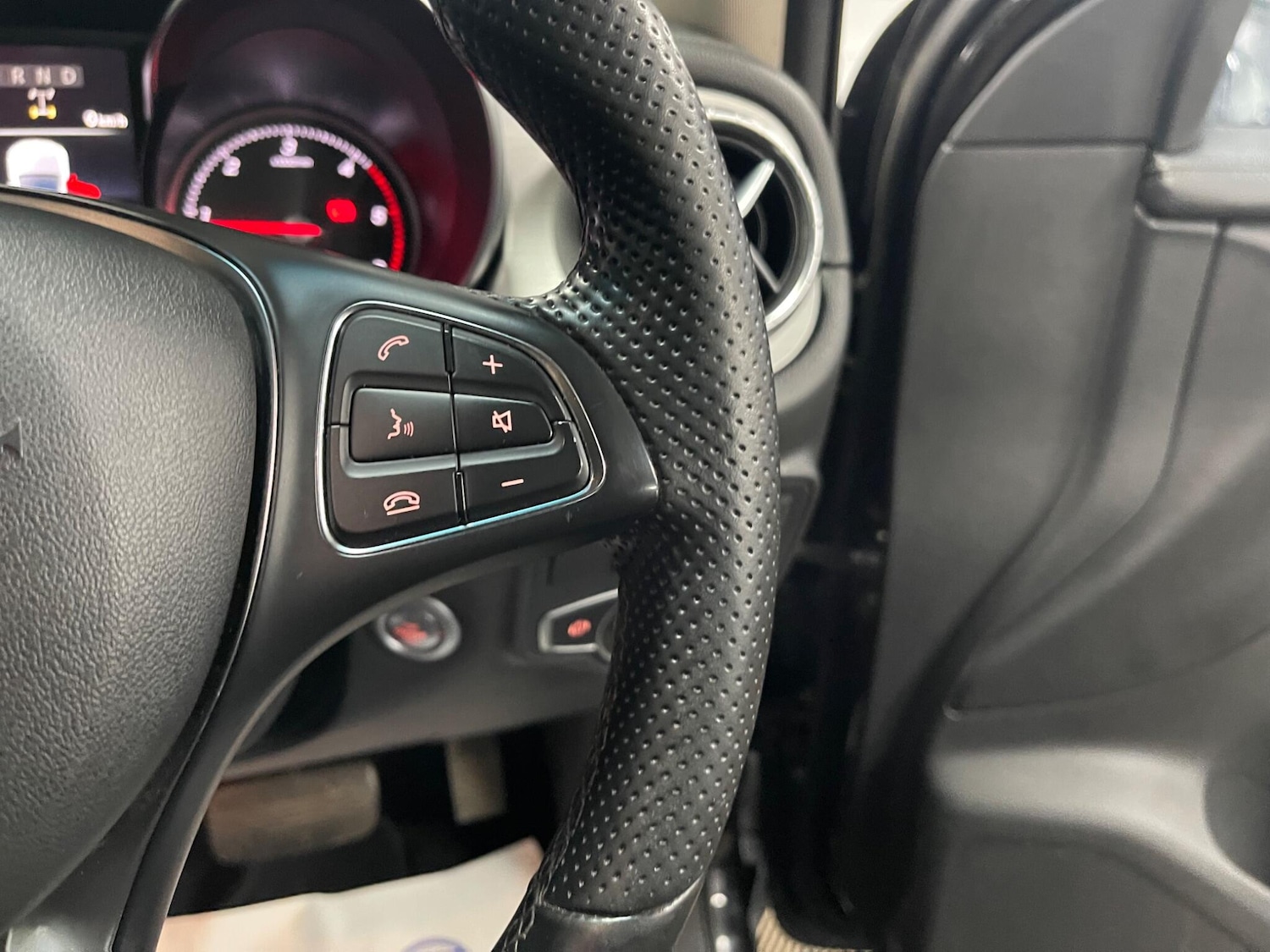 Used Mercedes-Benz X Class for sale - 77696609: Photo 31