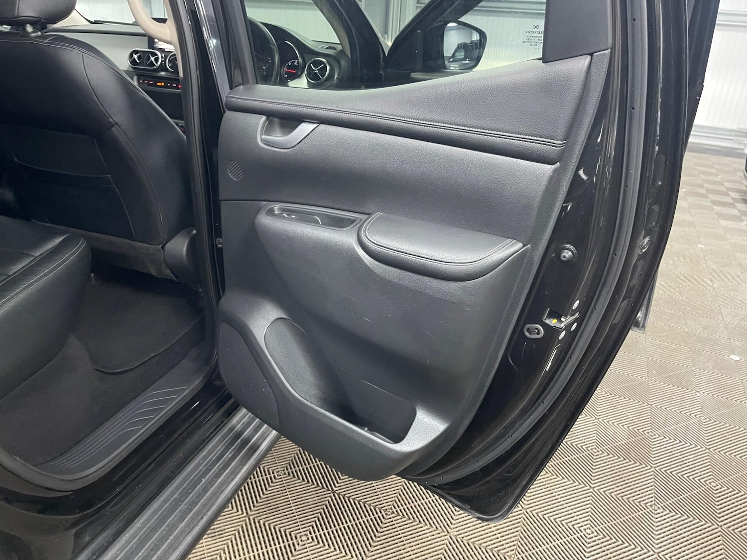 Used Mercedes-Benz X Class for sale - 77696609: Photo 44