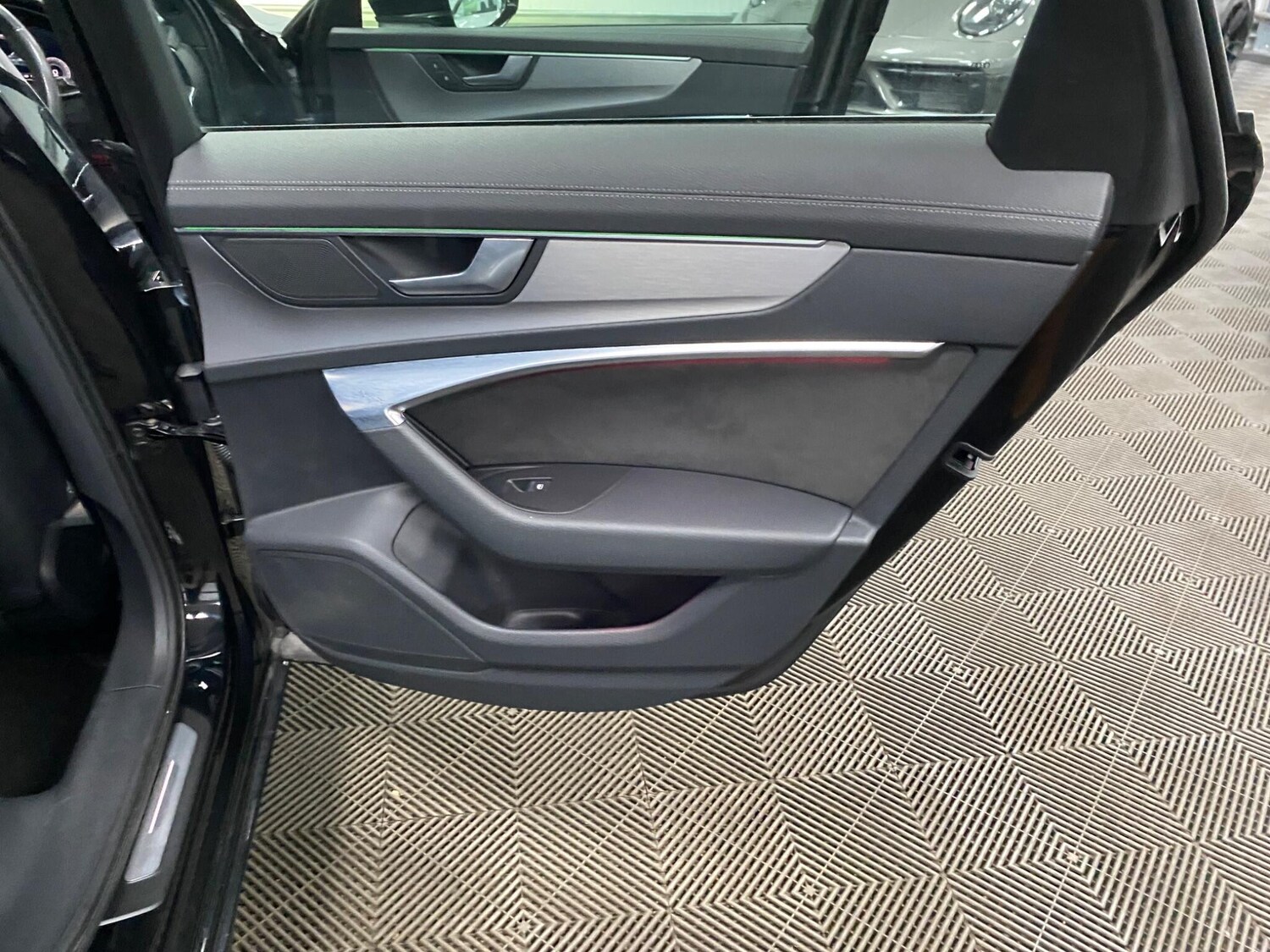 Used Audi A6 Avant 2018 for sale - 77175583: Photo 48