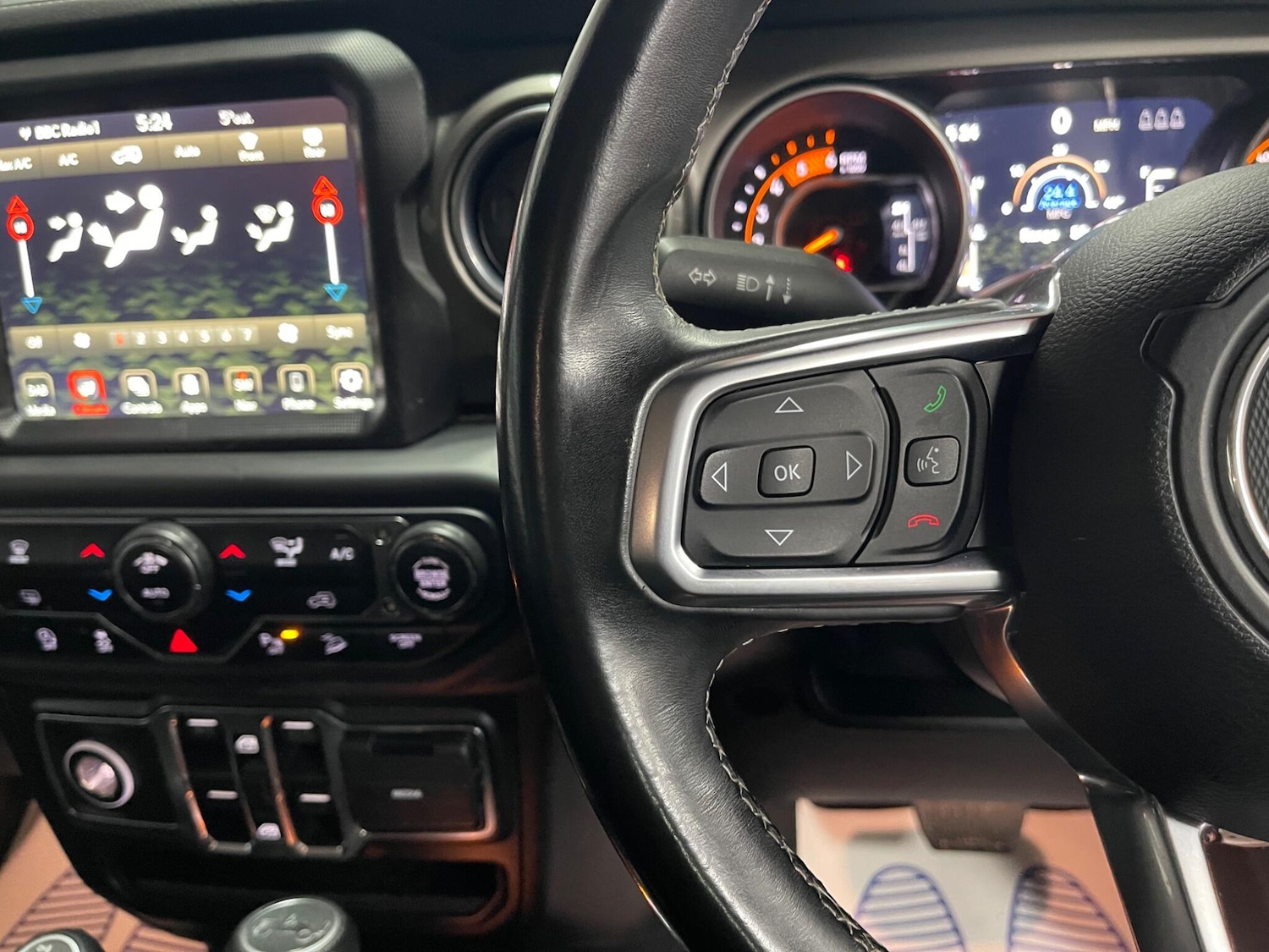 Used Jeep Wrangler 2019 for sale - 77612093: Photo 38