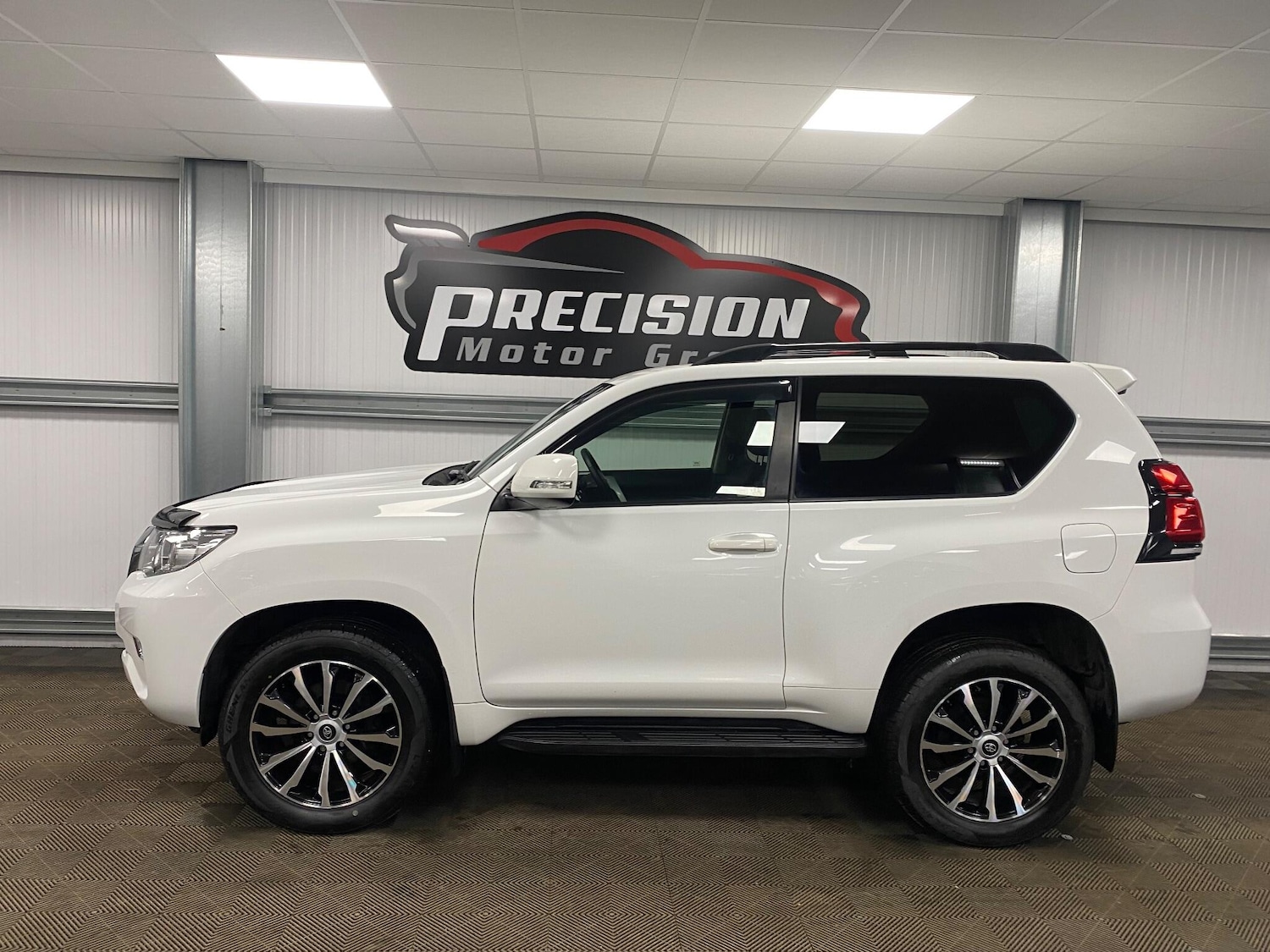 Used Toyota Land Cruiser 2023 for sale - 77040207: Photo 15