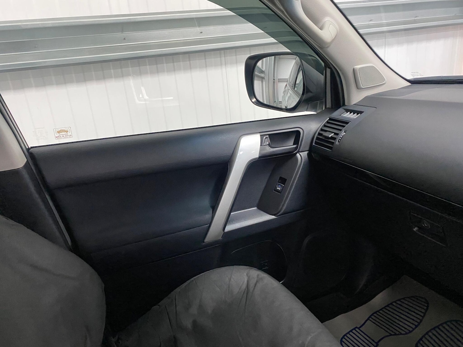 Used Toyota Land Cruiser 2023 for sale - 77040207: Photo 35