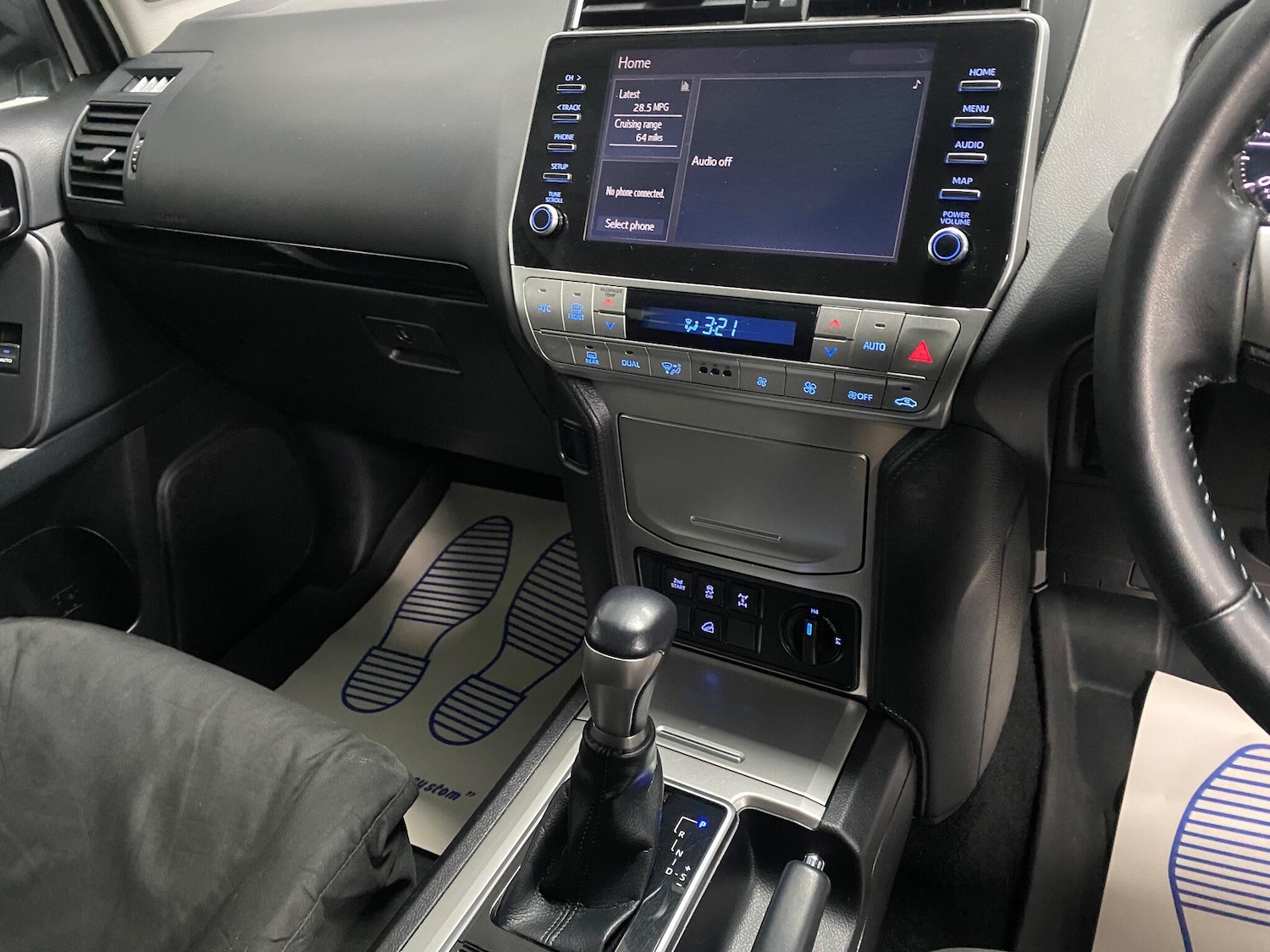 Used Toyota Land Cruiser 2023 for sale - 77040207: Photo 41