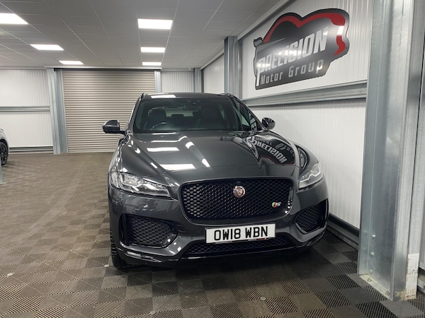 Used Jaguar F-Pace 2018 for sale - 76226480: Photo 3