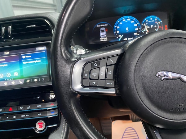 Used Jaguar F-Pace 2018 for sale - 76226480: Photo 41