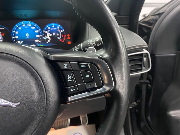 Used Jaguar F-Pace 2018 for sale - 76226480: Photo 42