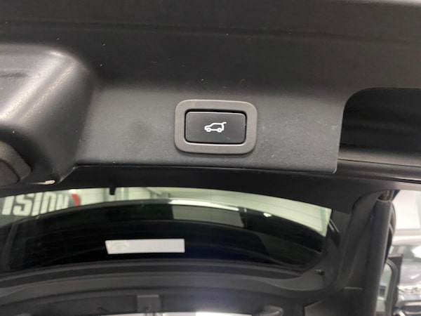 Used Jaguar F-Pace 2018 for sale - 76226480: Photo 45