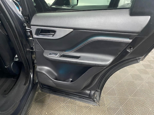 Used Jaguar F-Pace 2018 for sale - 76226480: Photo 49