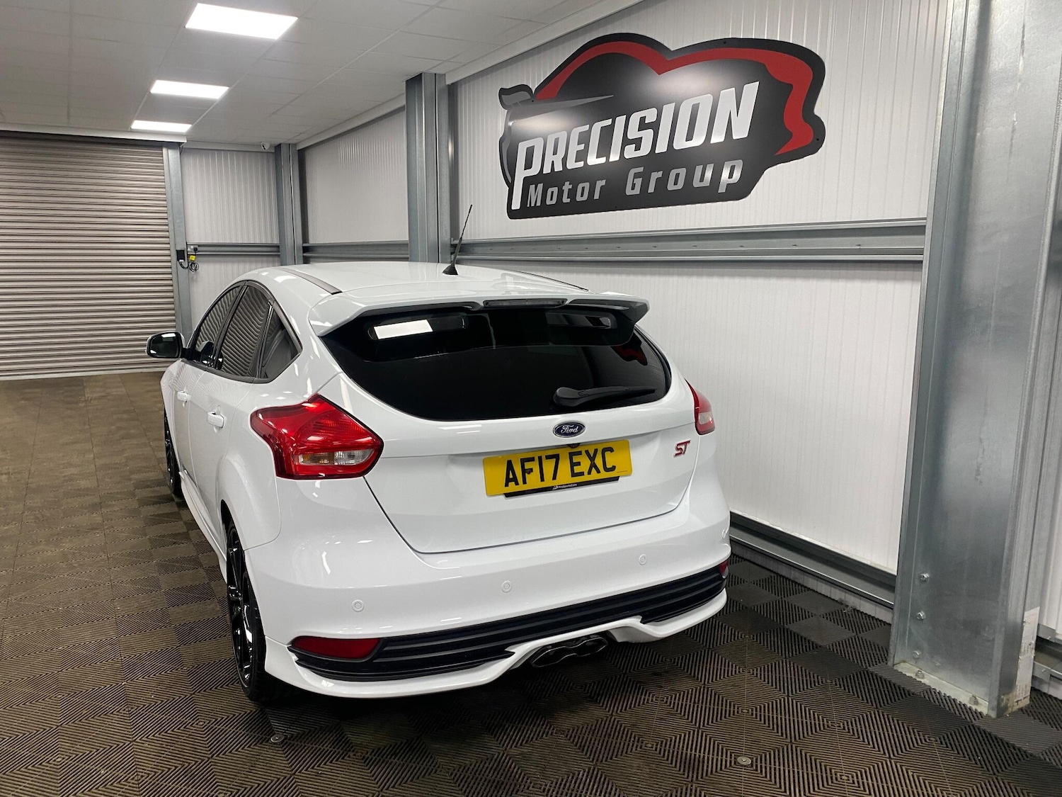 Used Ford Focus 2017 for sale - 76935910: Photo 11