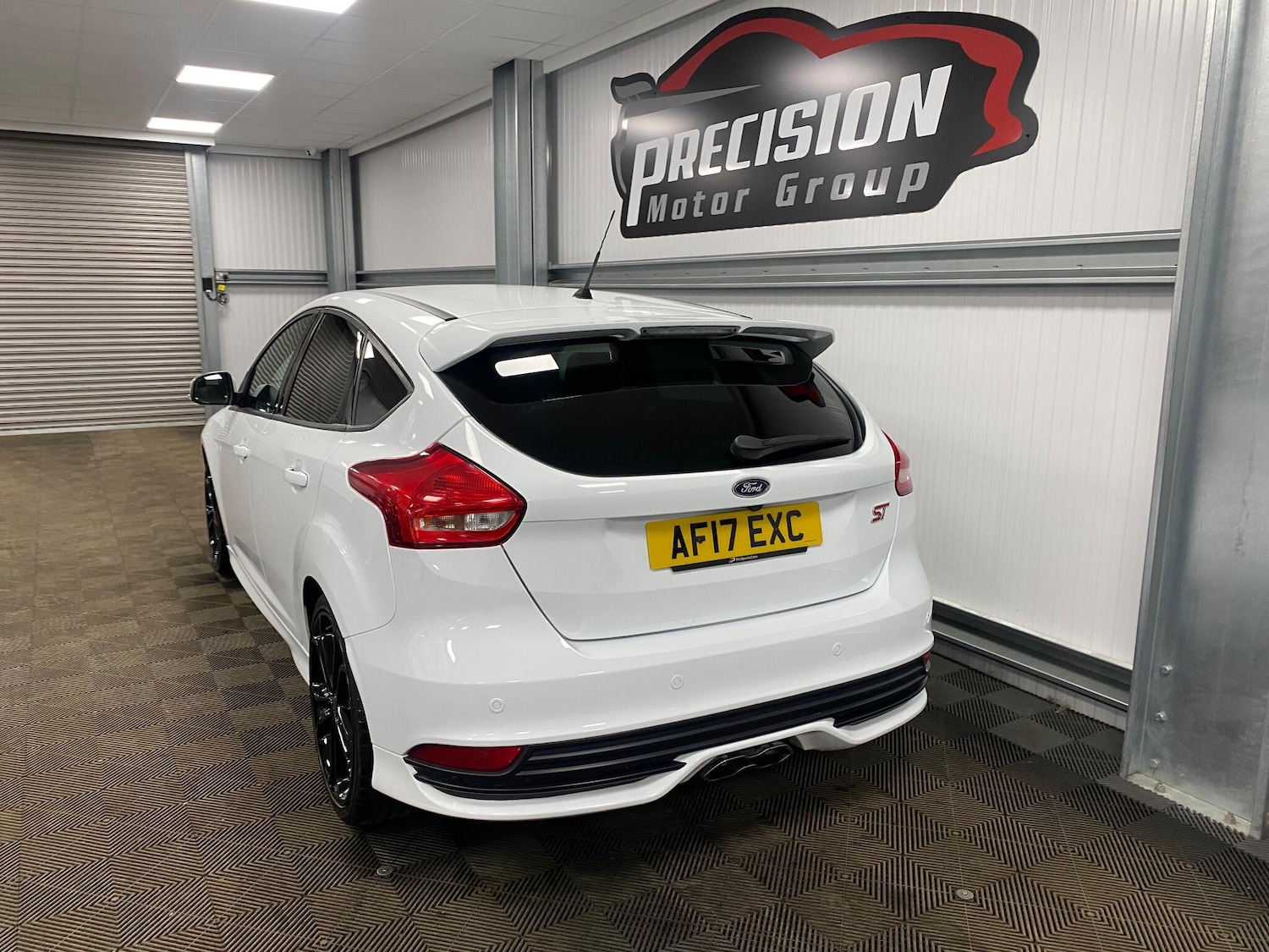 Used Ford Focus 2017 for sale - 76935910: Photo 13