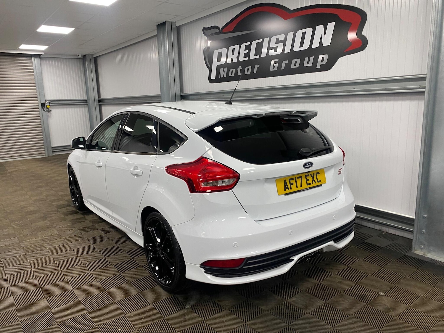 Used Ford Focus 2017 for sale - 76935910: Photo 15