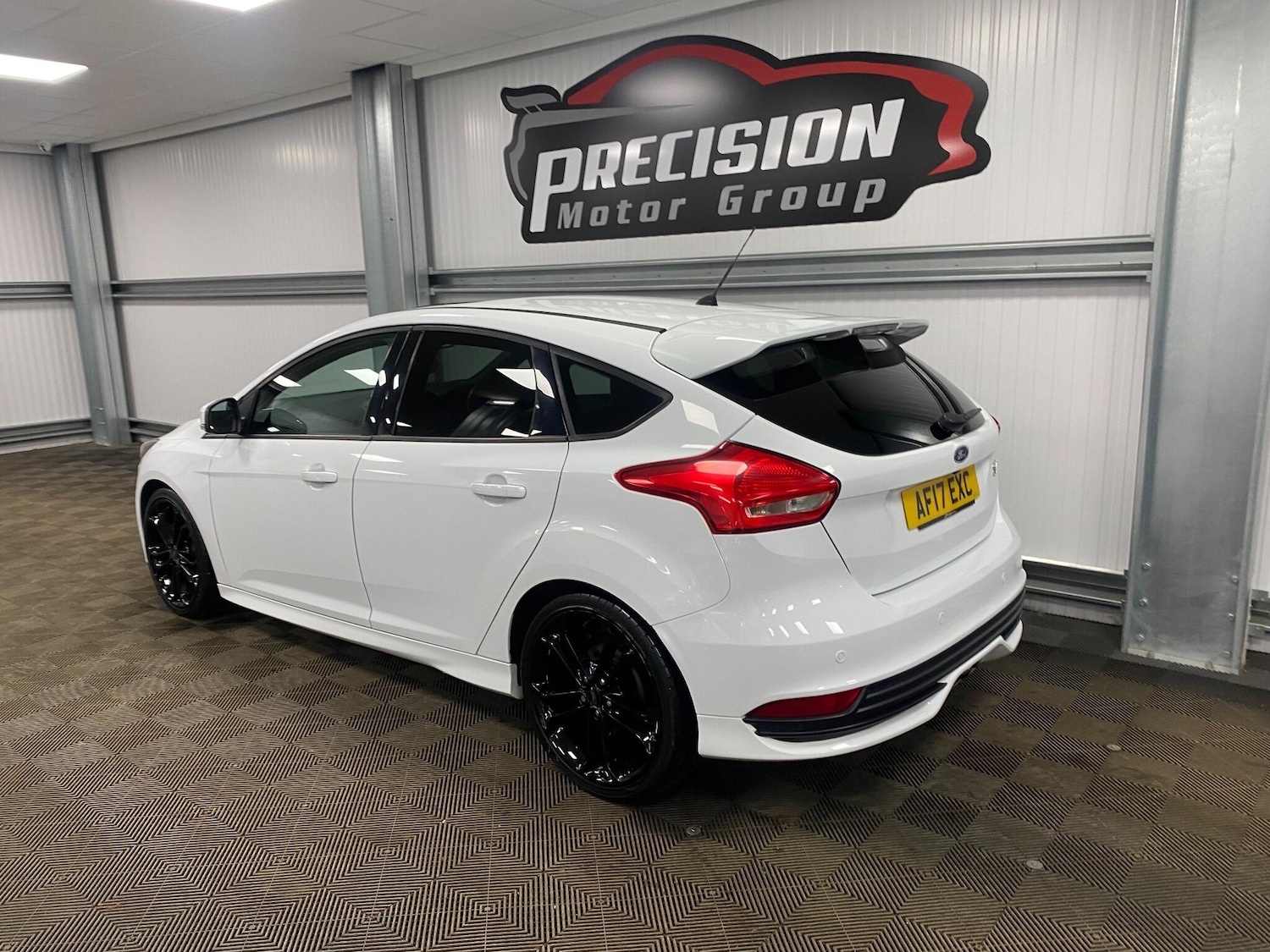 Used Ford Focus 2017 for sale - 76935910: Photo 16