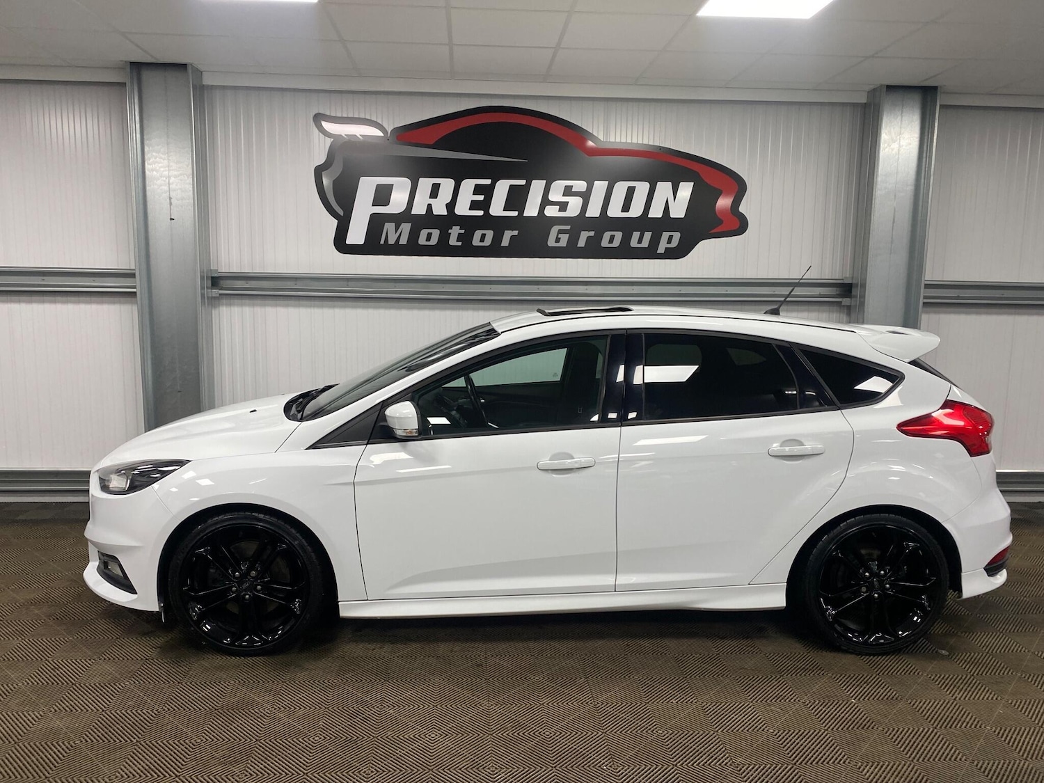 Used Ford Focus 2017 for sale - 76935910: Photo 18