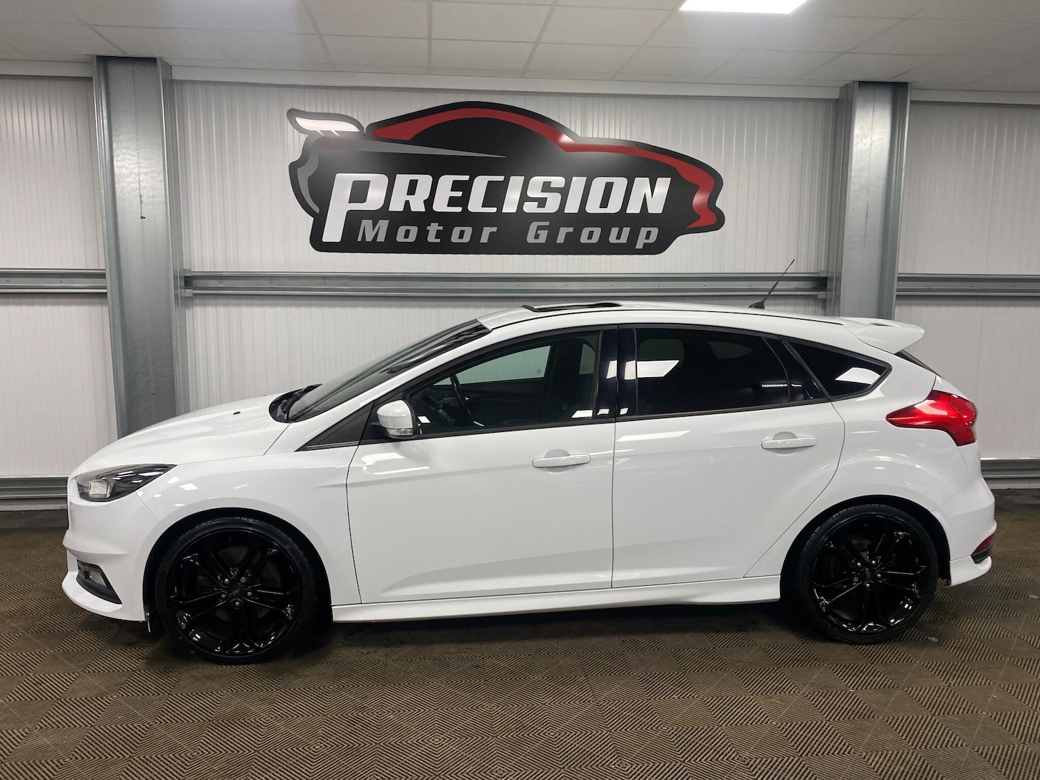 Used Ford Focus 2017 for sale - 76935910: Photo 19