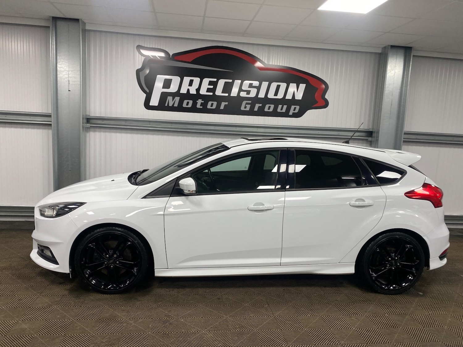 Used Ford Focus 2017 for sale - 76935910: Photo 20