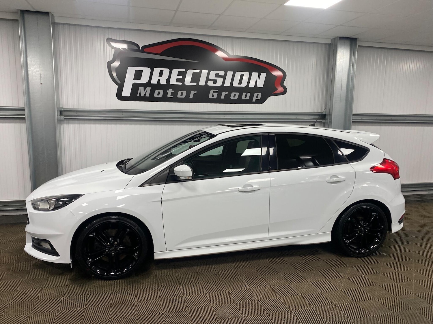 Used Ford Focus 2017 for sale - 76935910: Photo 21