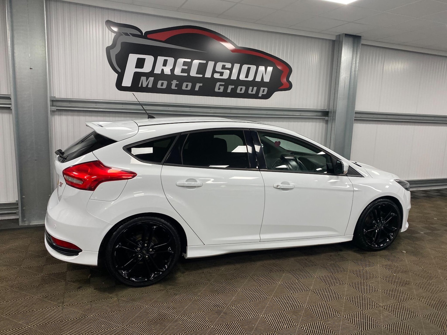 Used Ford Focus 2017 for sale - 76935910: Photo 25