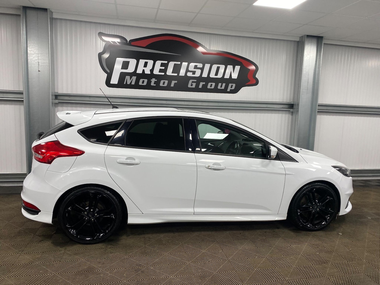 Used Ford Focus 2017 for sale - 76935910: Photo 26