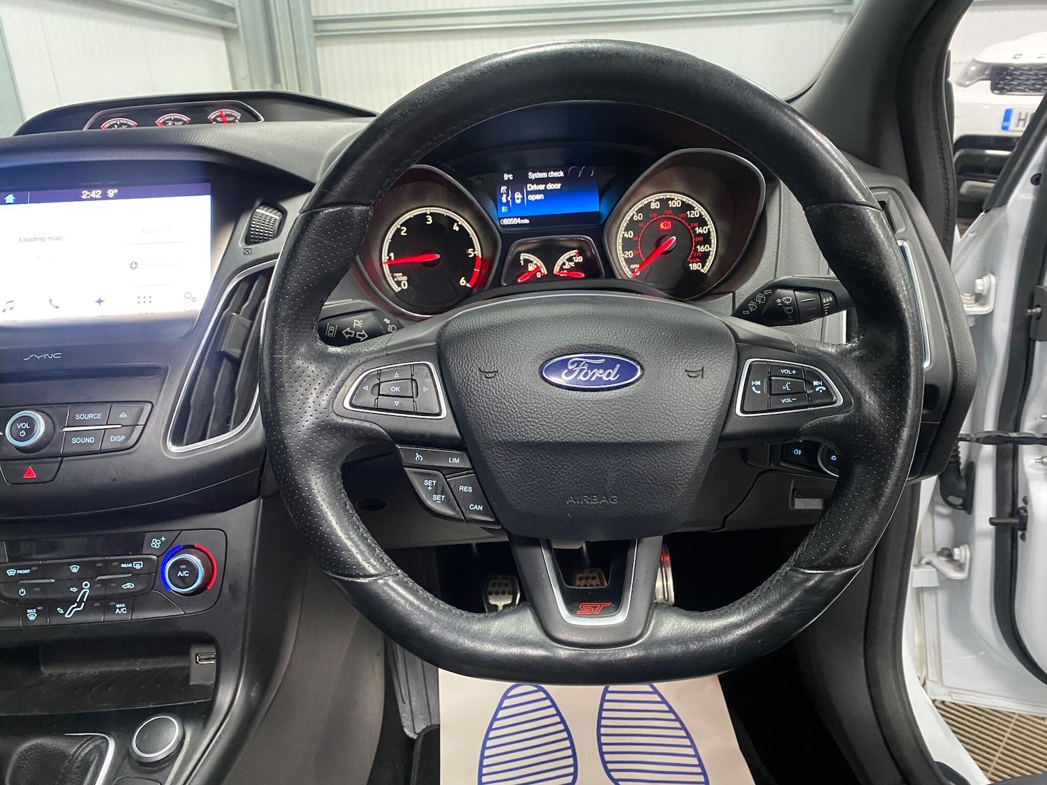 Used Ford Focus 2017 for sale - 76935910: Photo 32