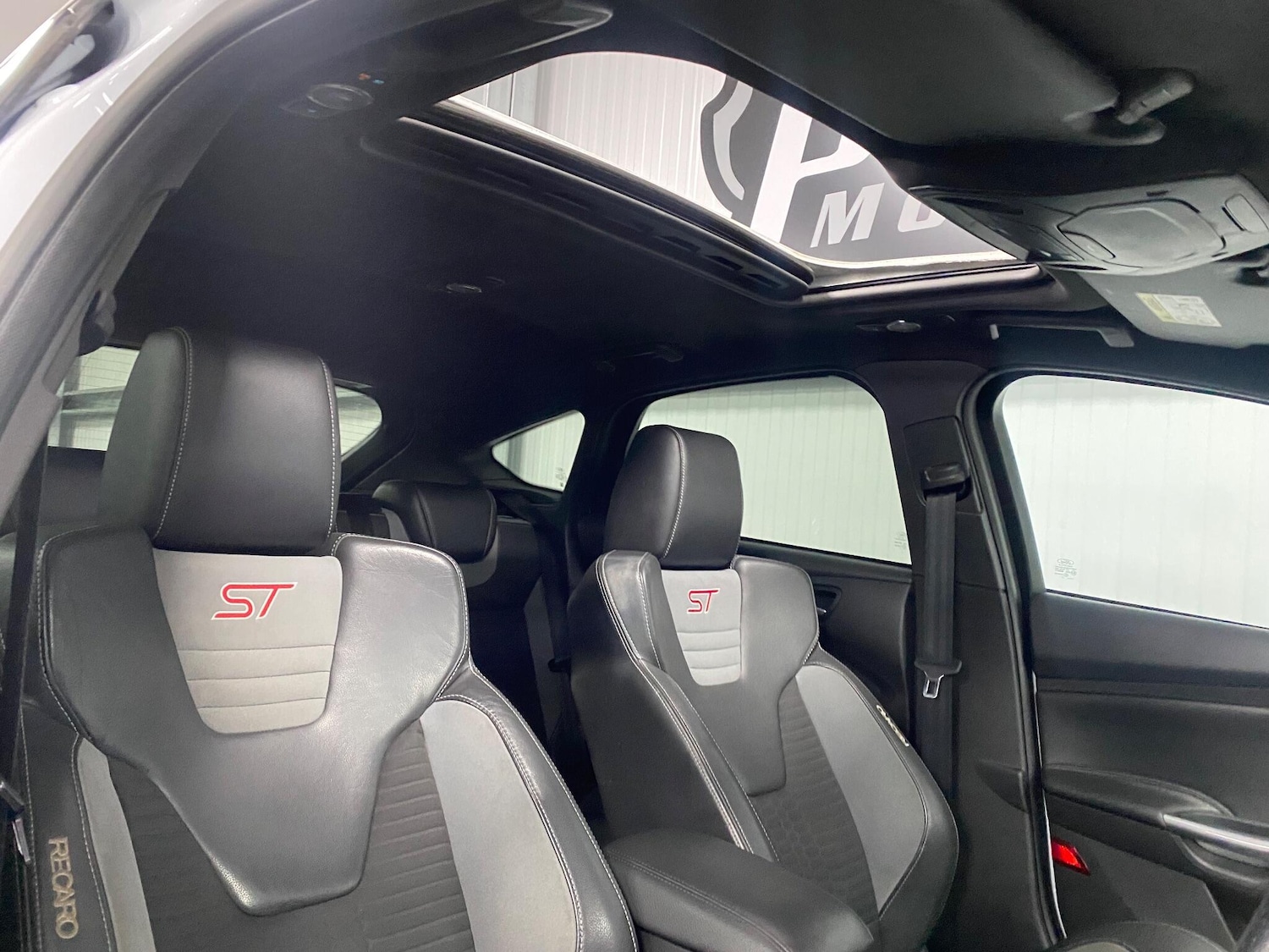 Used Ford Focus 2017 for sale - 76935910: Photo 35