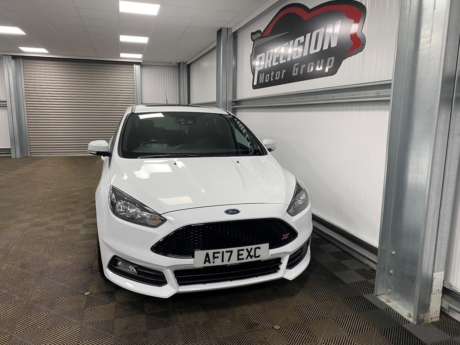 Used Ford Focus 2017 for sale - 76935910: Photo 4