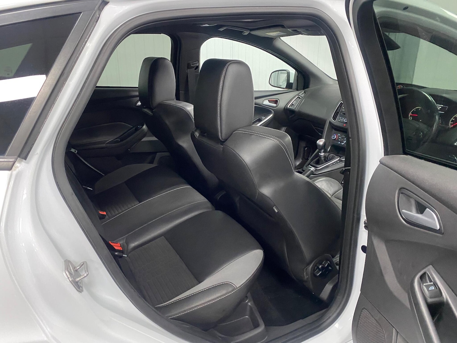 Used Ford Focus 2017 for sale - 76935910: Photo 40