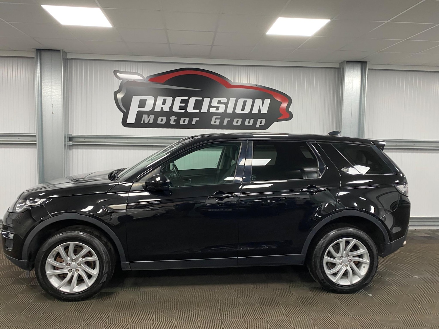 Used Land Rover Discovery Sport 2017 for sale - 76632854: Photo 20