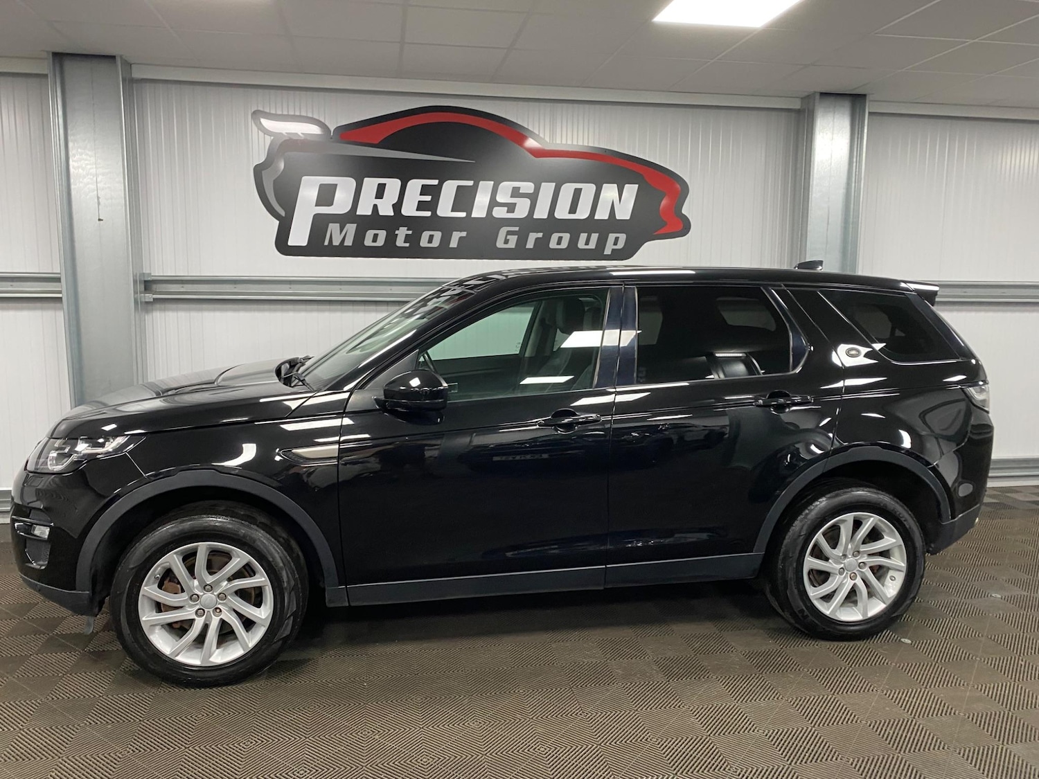 Used Land Rover Discovery Sport 2017 for sale - 76632854: Photo 22