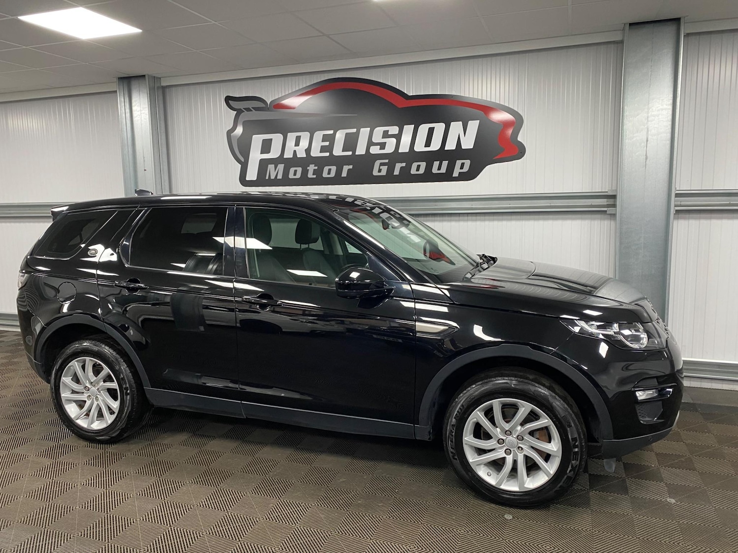 Used Land Rover Discovery Sport 2017 for sale - 76632854: Photo 31