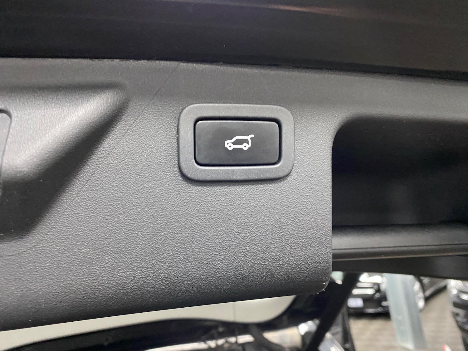 Used Land Rover Discovery Sport 2017 for sale - 76632854: Photo 40