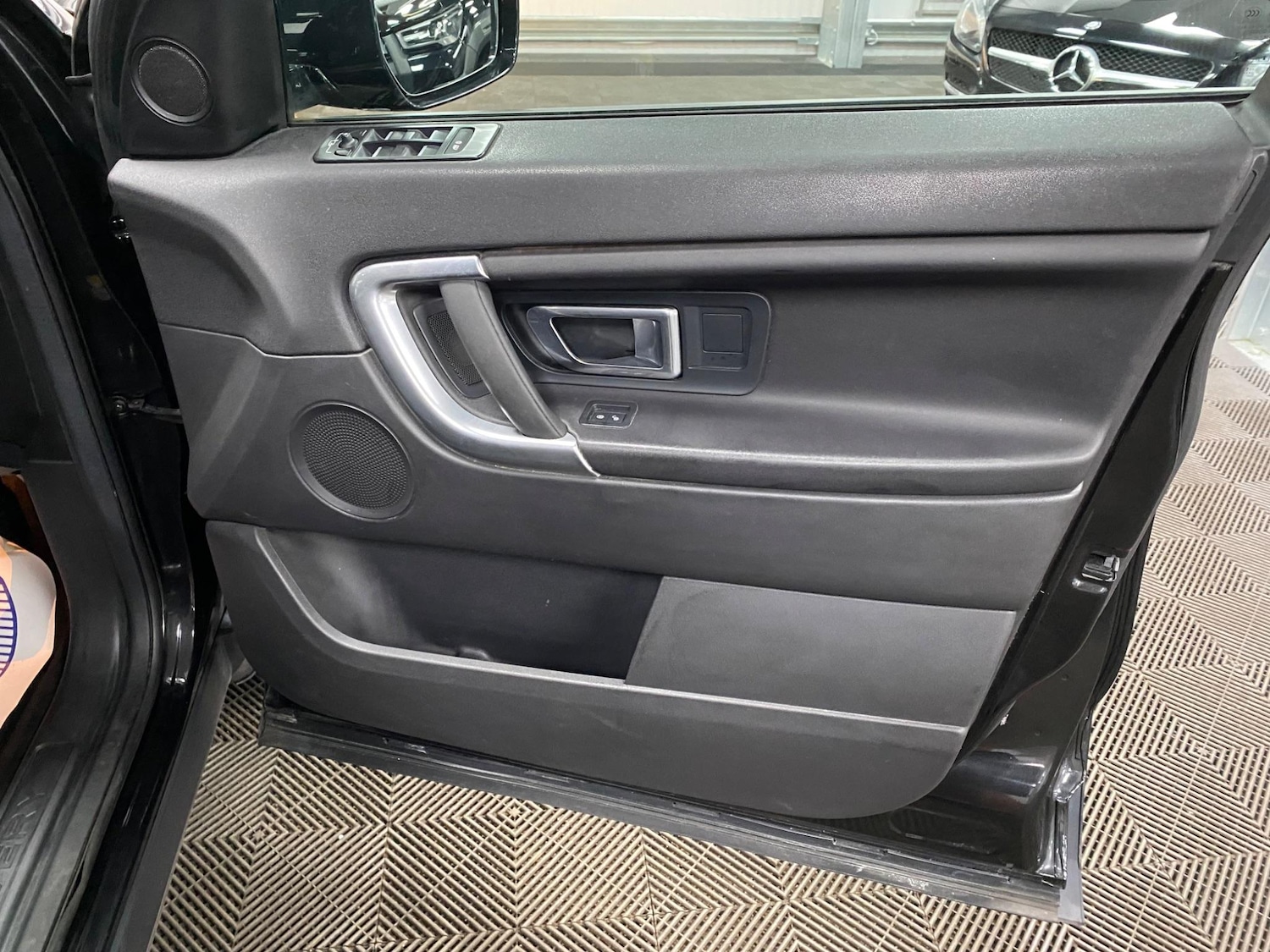 Used Land Rover Discovery Sport 2017 for sale - 76632854: Photo 46