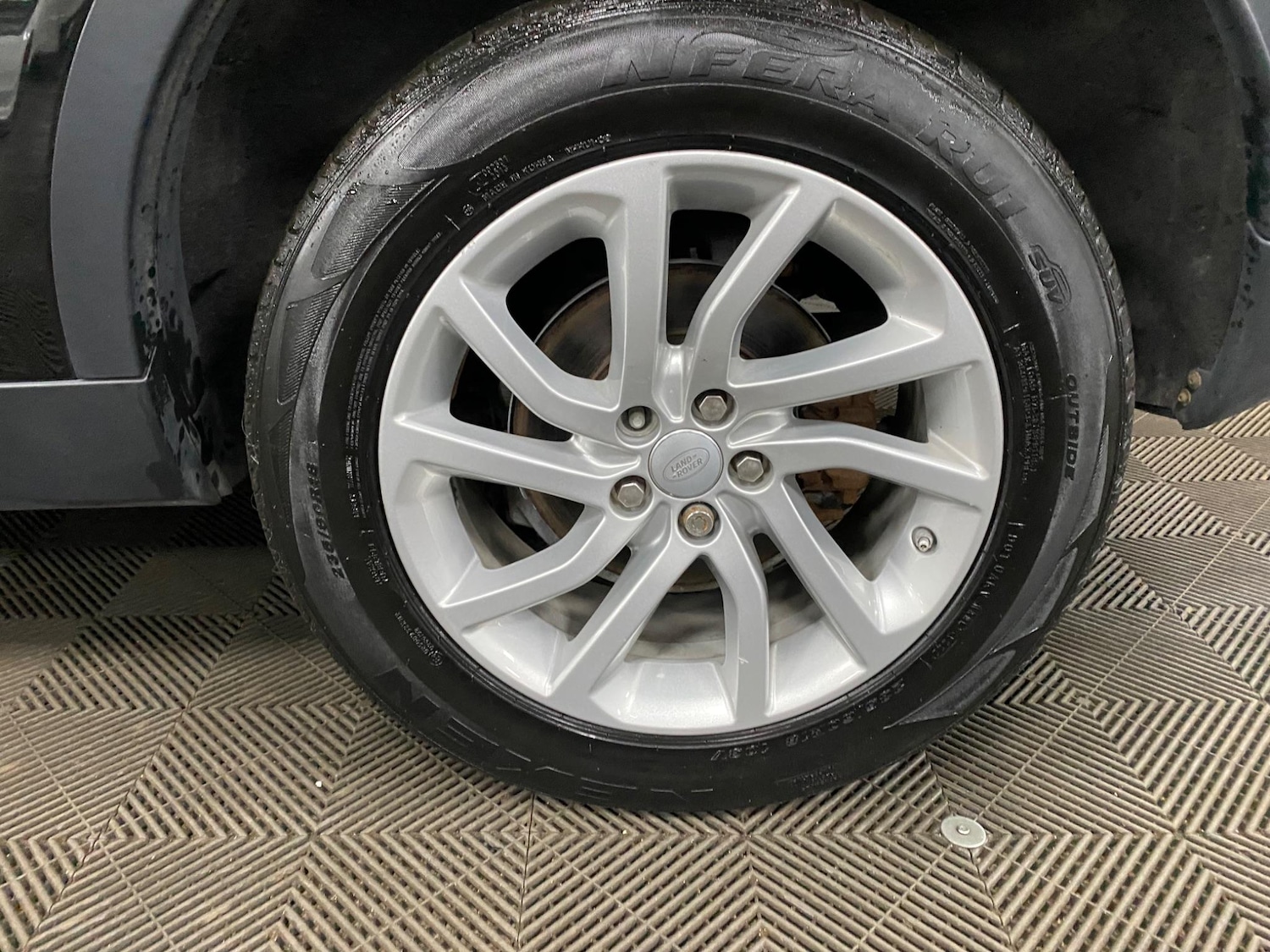 Used Land Rover Discovery Sport 2017 for sale - 76632854: Photo 52