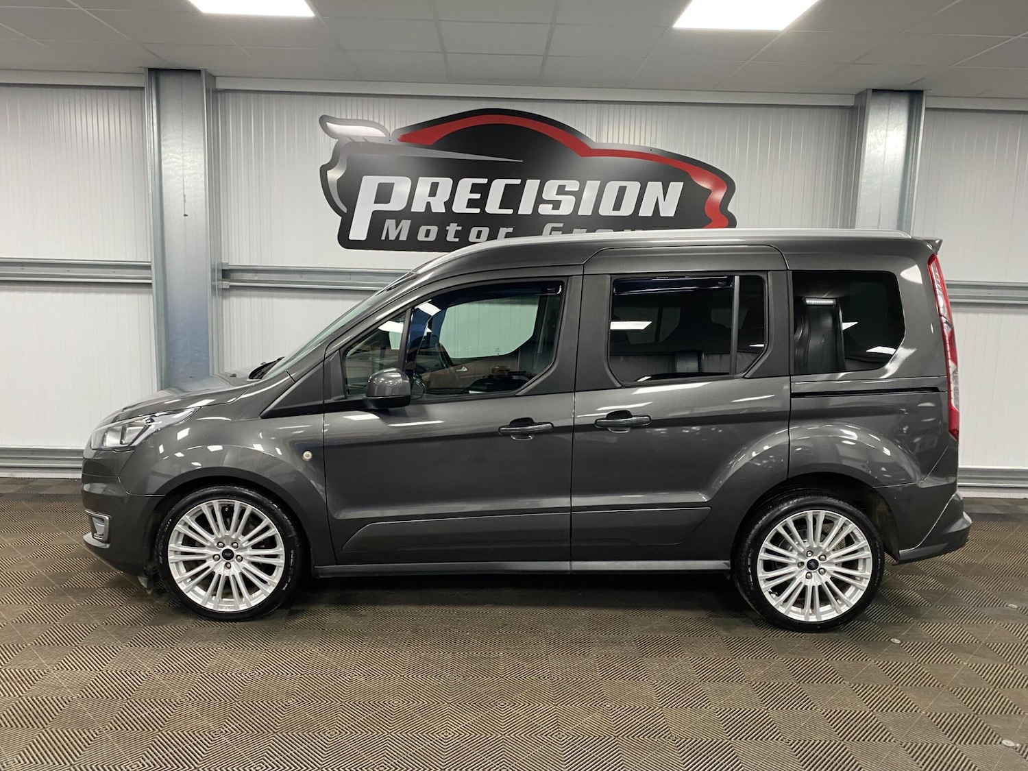 Used Ford Tourneo Connect 2020 for sale - 76360131: Photo 15