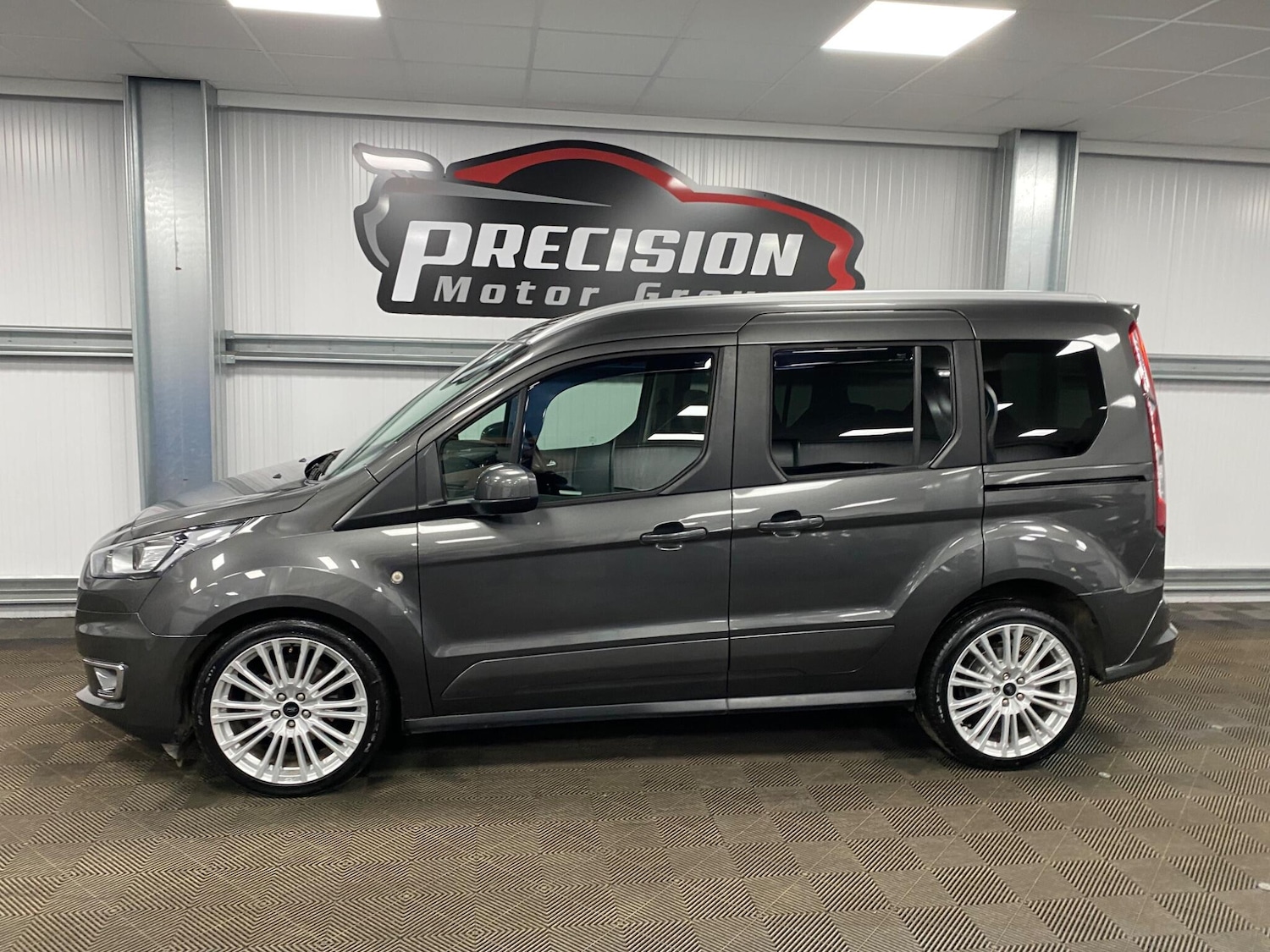Used Ford Tourneo Connect 2020 for sale - 76360131: Photo 17