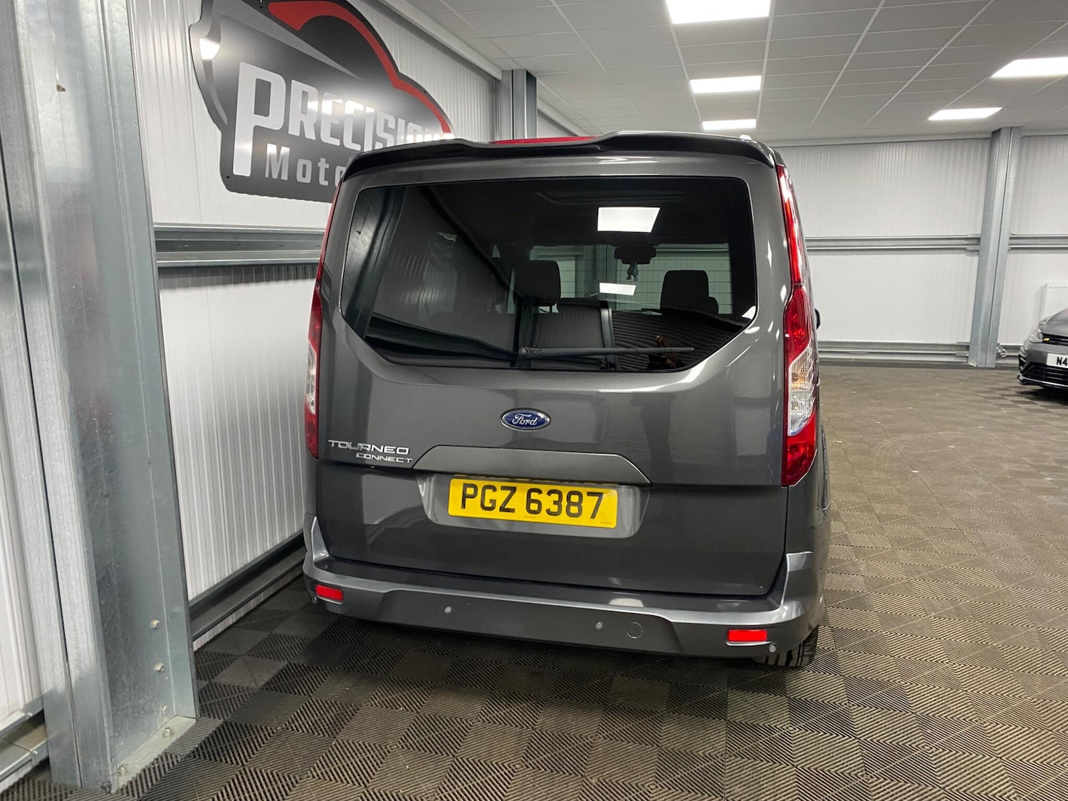 Used Ford Tourneo Connect 2020 for sale - 76360131: Photo 24