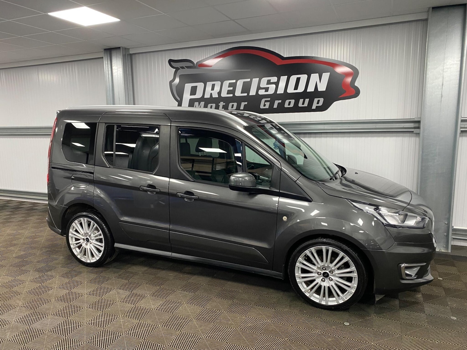 Used Ford Tourneo Connect 2020 for sale - 76360131: Photo 28