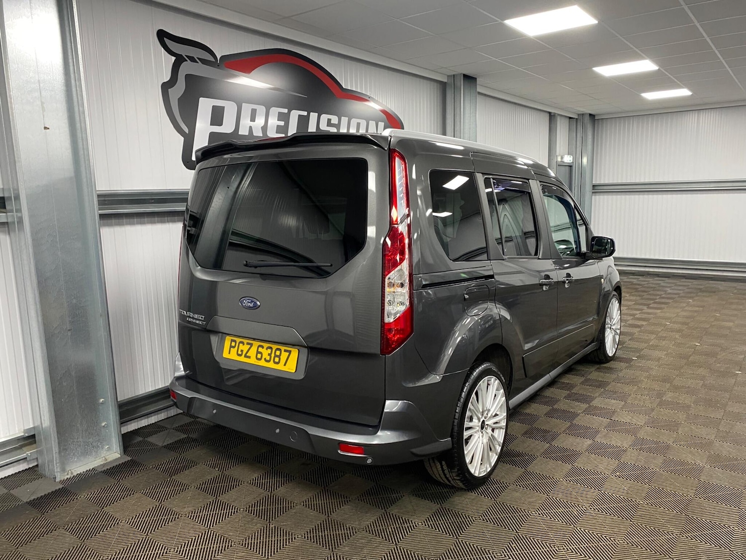 Used Ford Tourneo Connect 2020 for sale - 76360131: Photo 29