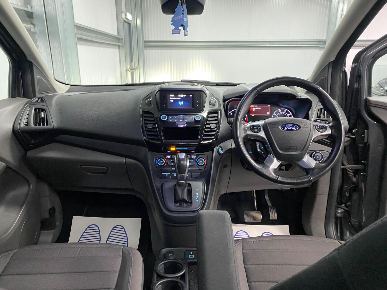 Used Ford Tourneo Connect 2020 for sale - 76360131: Photo 32