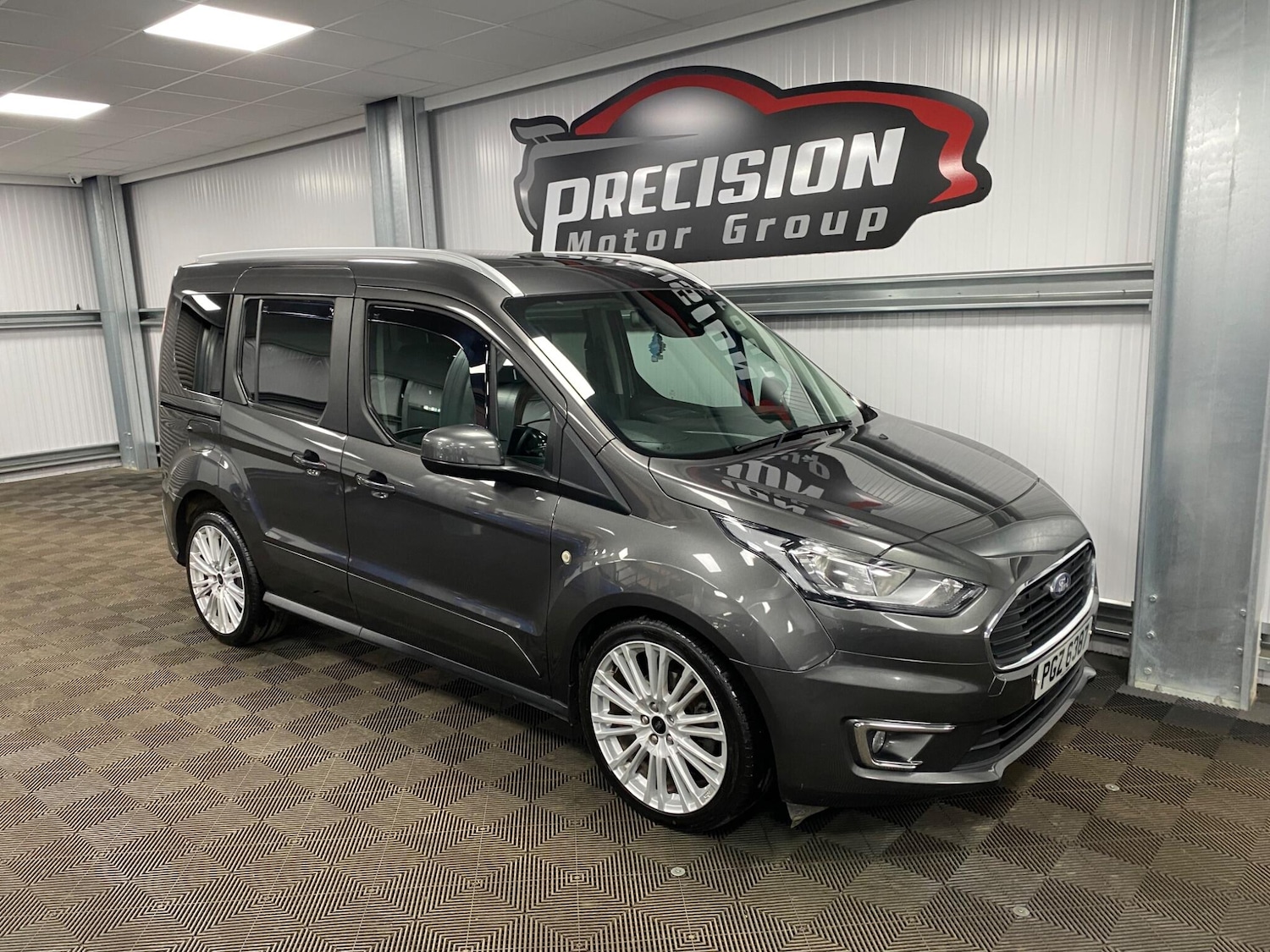 Used Ford Tourneo Connect 2020 for sale - 76360131: Photo 4